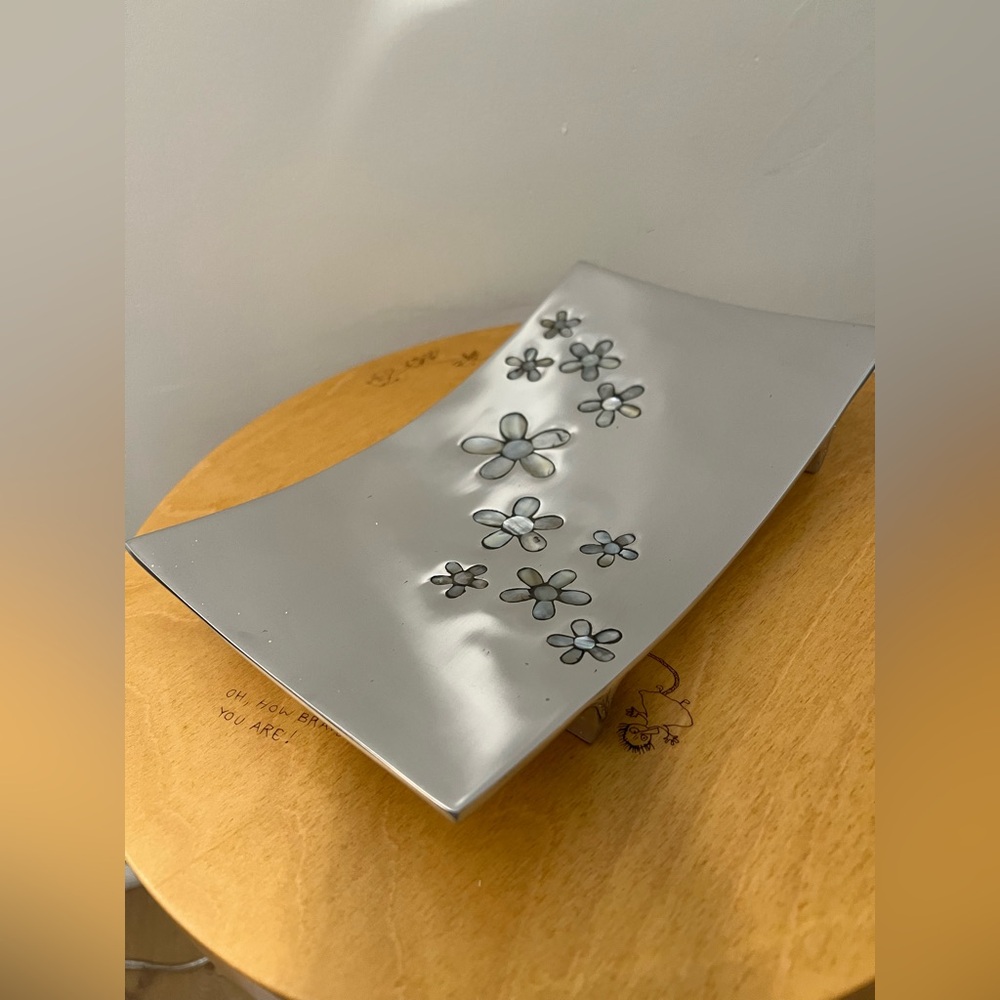 NIB Robert Lee Morris RLM Home Jewelry Catch-All Tray Floral Mother of Pearl